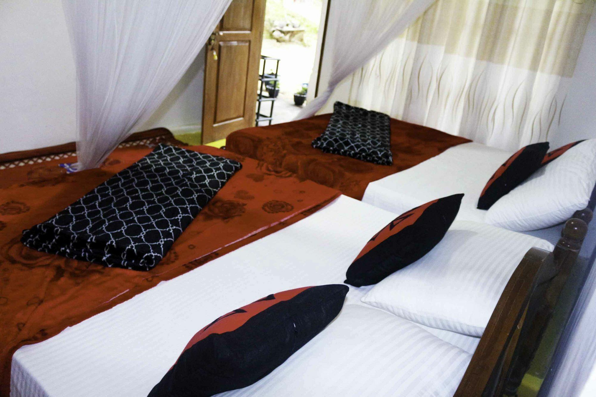 Yoho Chamith Homestay Ella Bagian luar foto